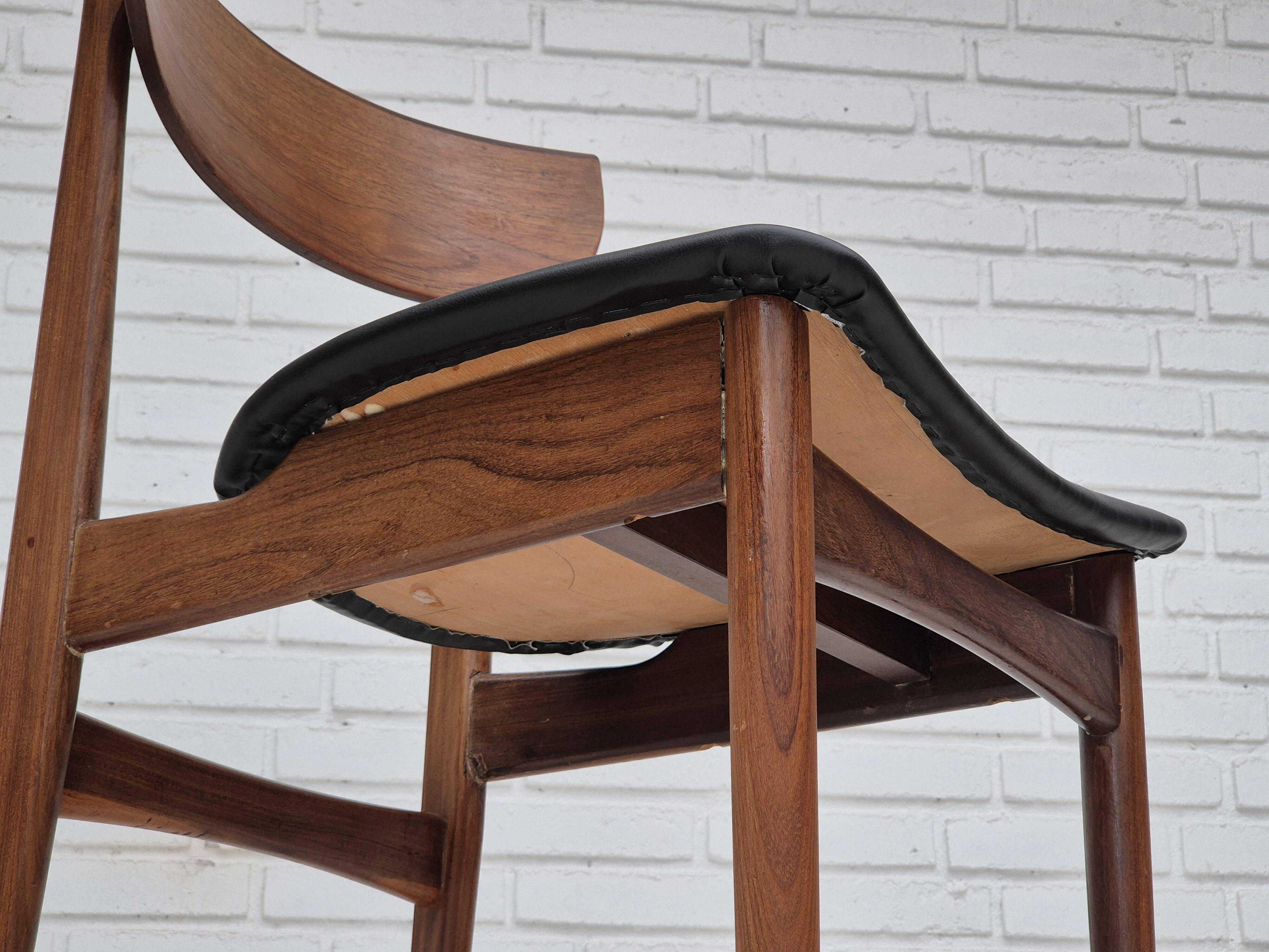 1960s, set of 5 Danish dining chairs, reupholstered, teak wood.