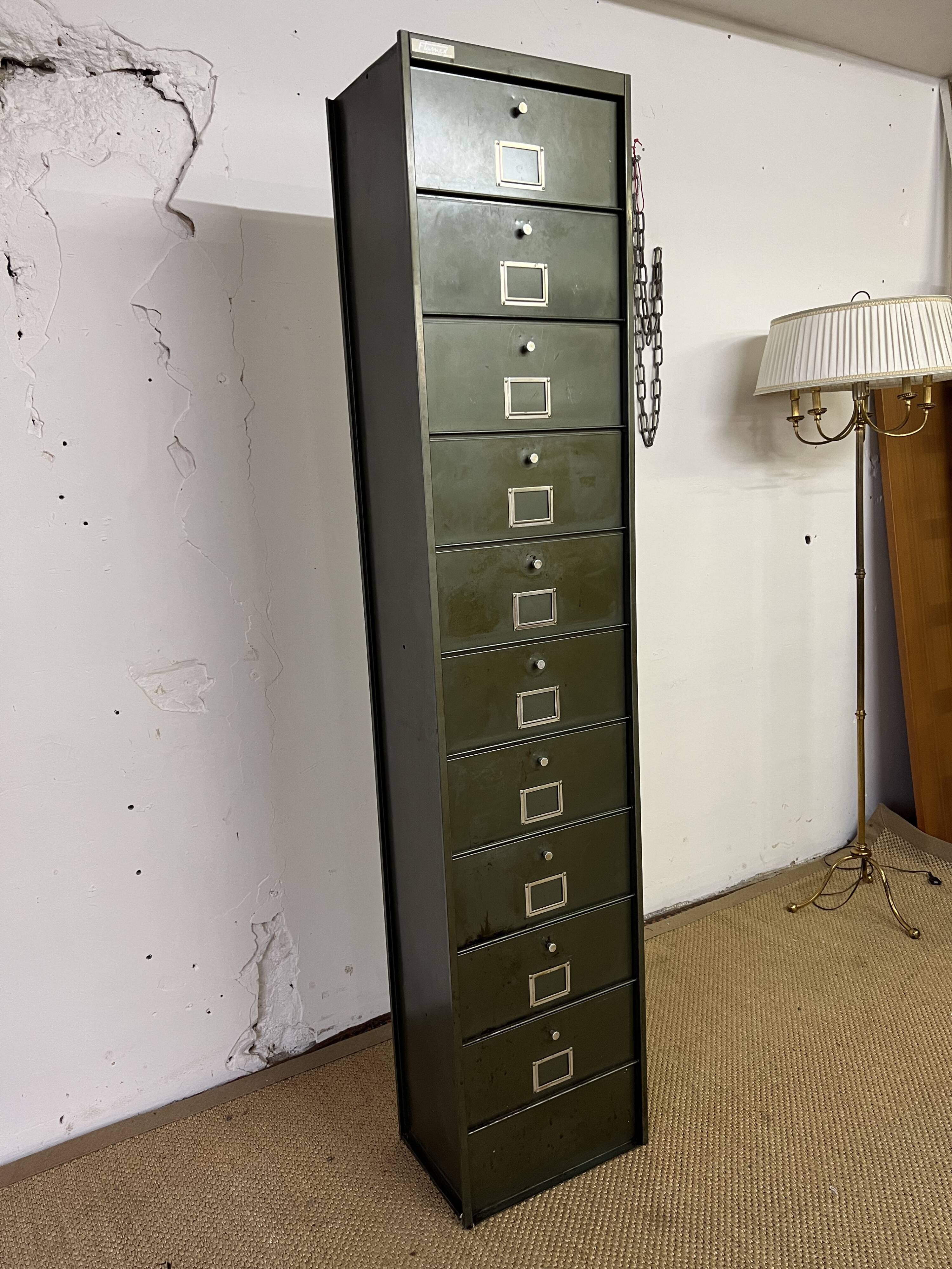 Flap furniture, 10 lockers from the 1950s