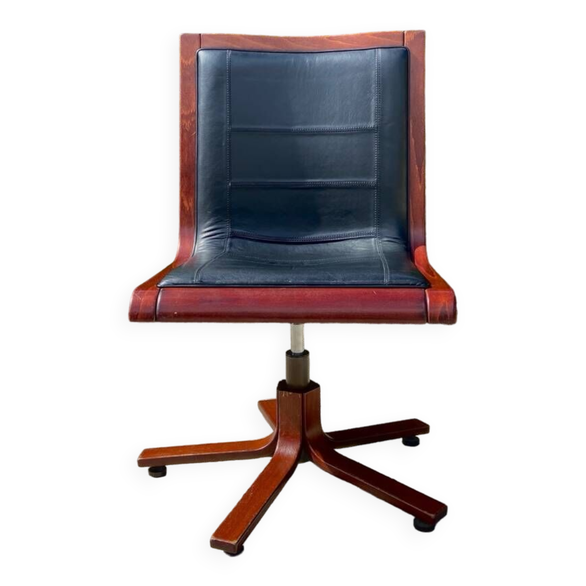 Fauteuil vintage en bois et cuir noir Cofemo (6 disponibles)
