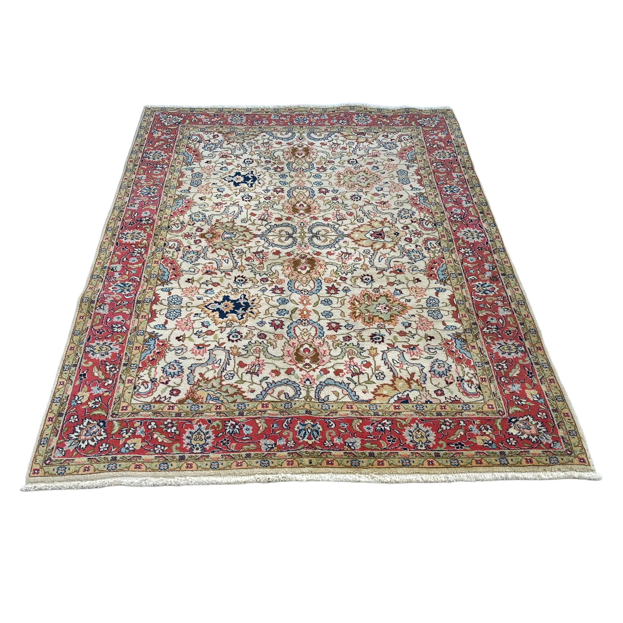 Fine Vintage Persian Tabriz Rug , 204 x 141 cm