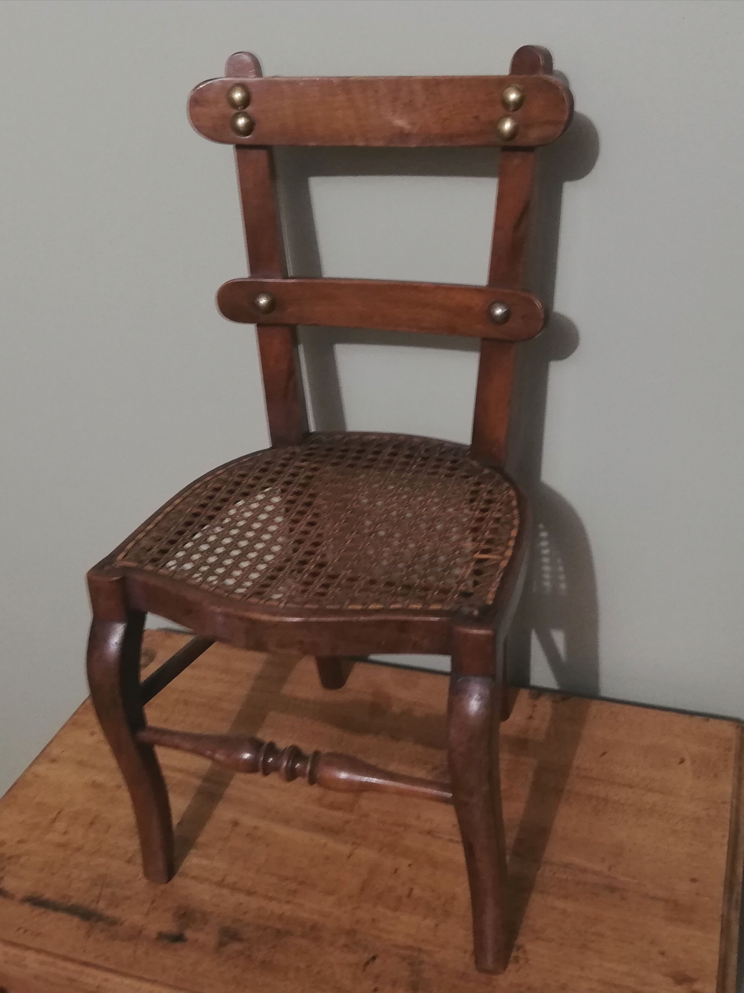 Children's canned chair