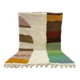 Handmade pure wool rug, size 140 x 260 cm.