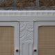 Buffet / enfilade vintage rénové blanc cassé & cannage