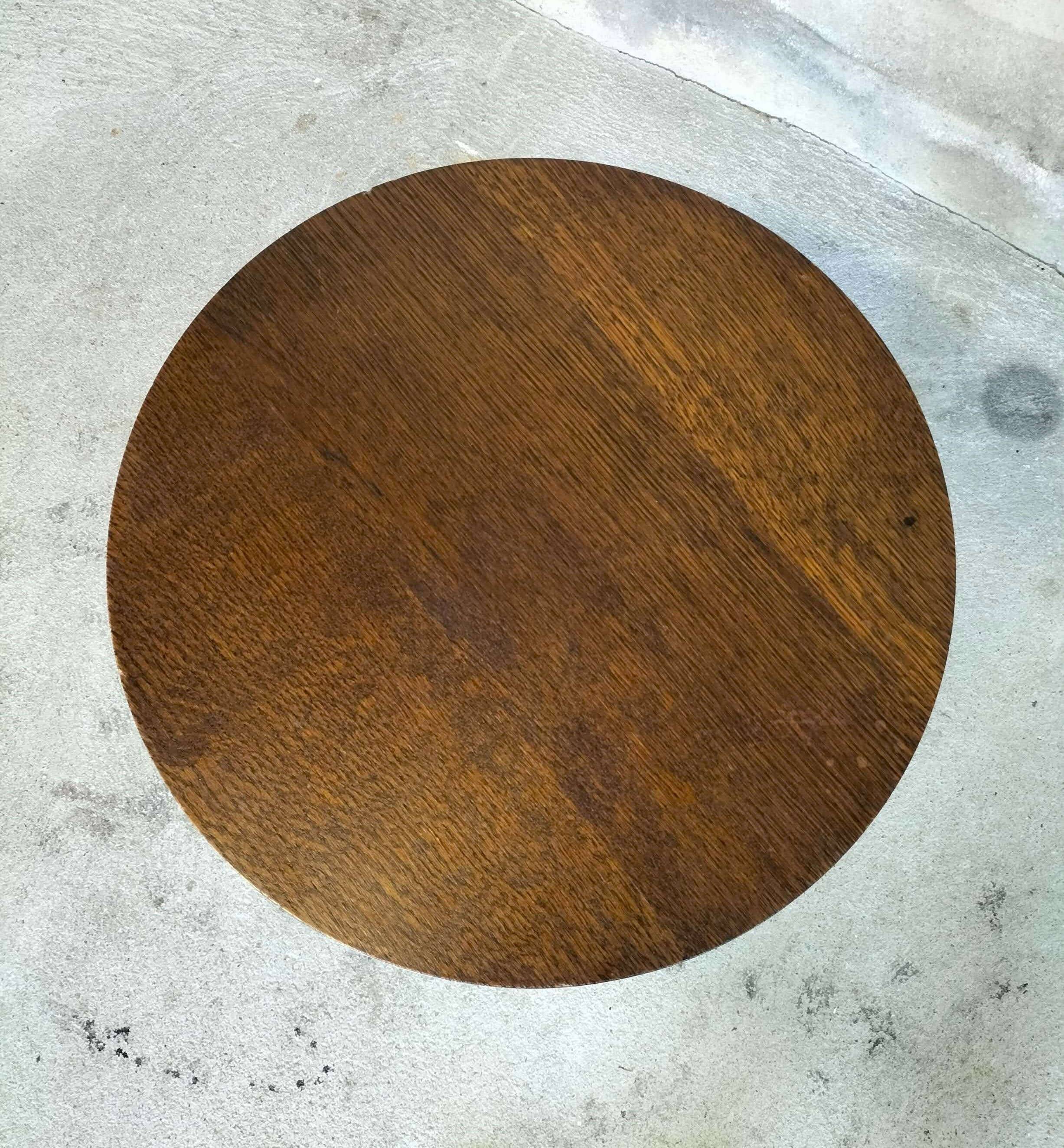 Vintage wooden side table/end table