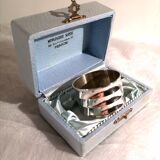 Silver metal towel round