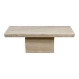 Table basse minimaliste géométrique en travertin italien des années 1970. Style vintage et moderne.