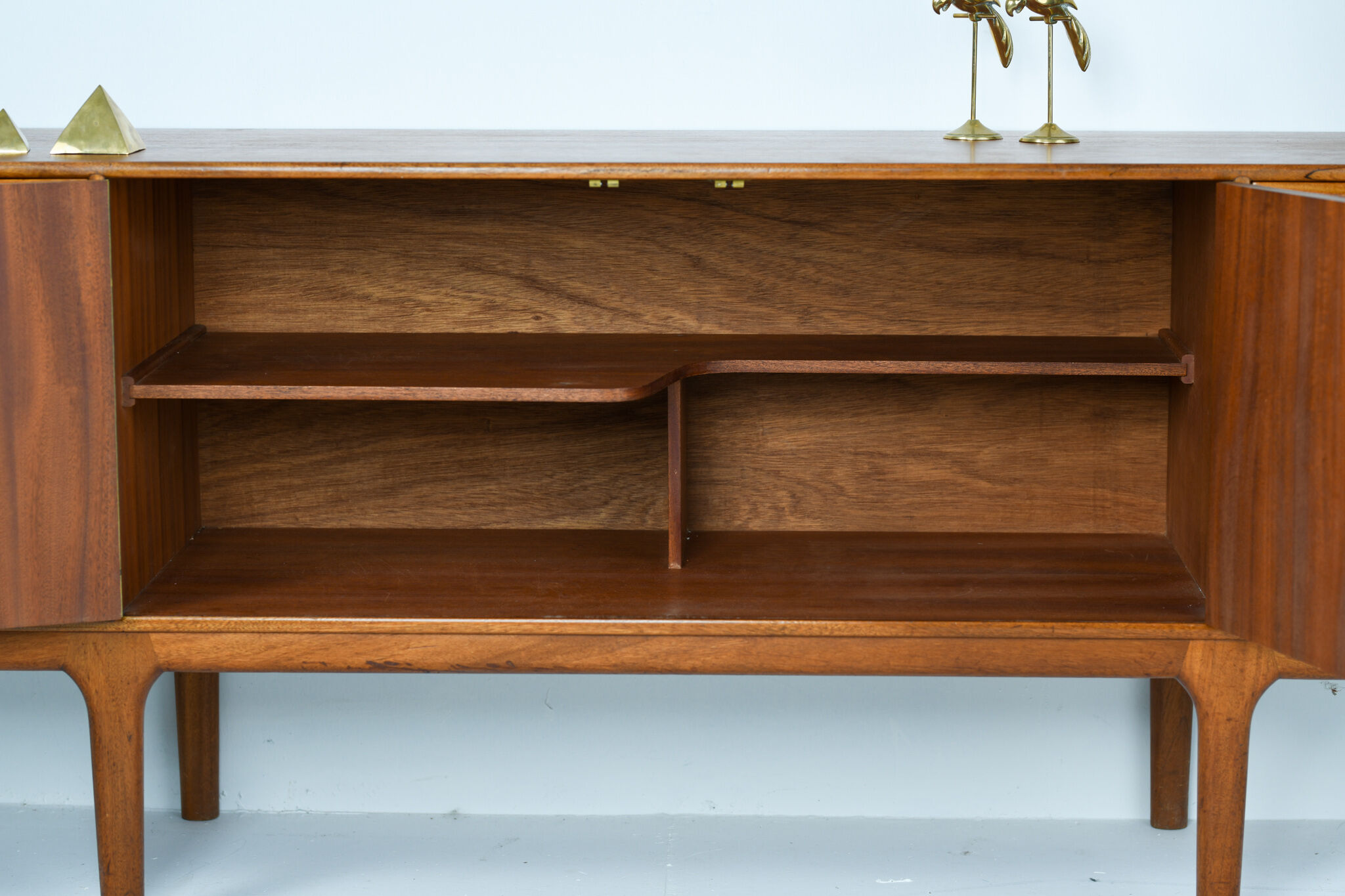 Enfilade par Tom Robertson pour A.H. Mc Intosh années 1960