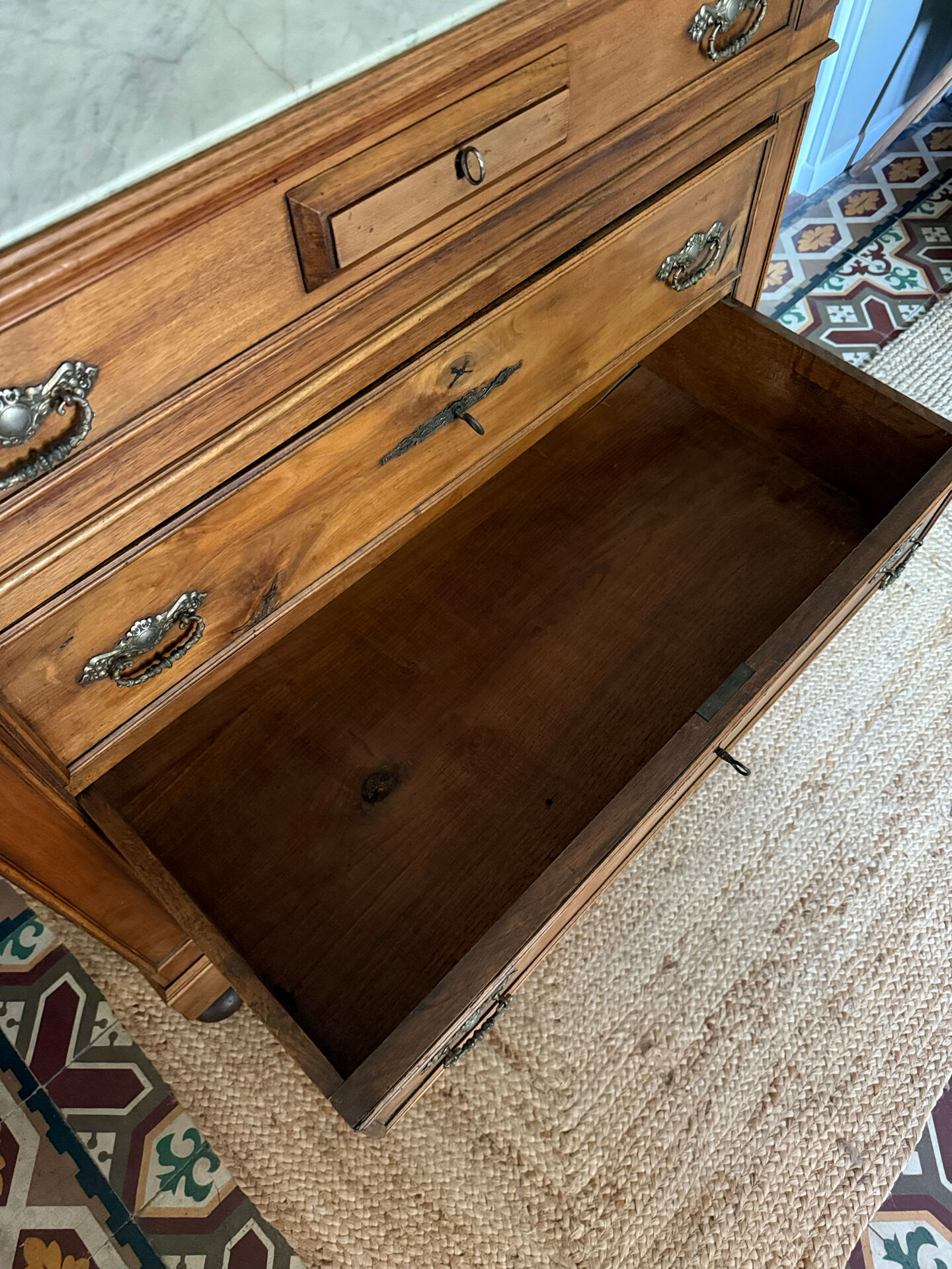 Antique Louis-Philippe commode in solid wood and white marble.