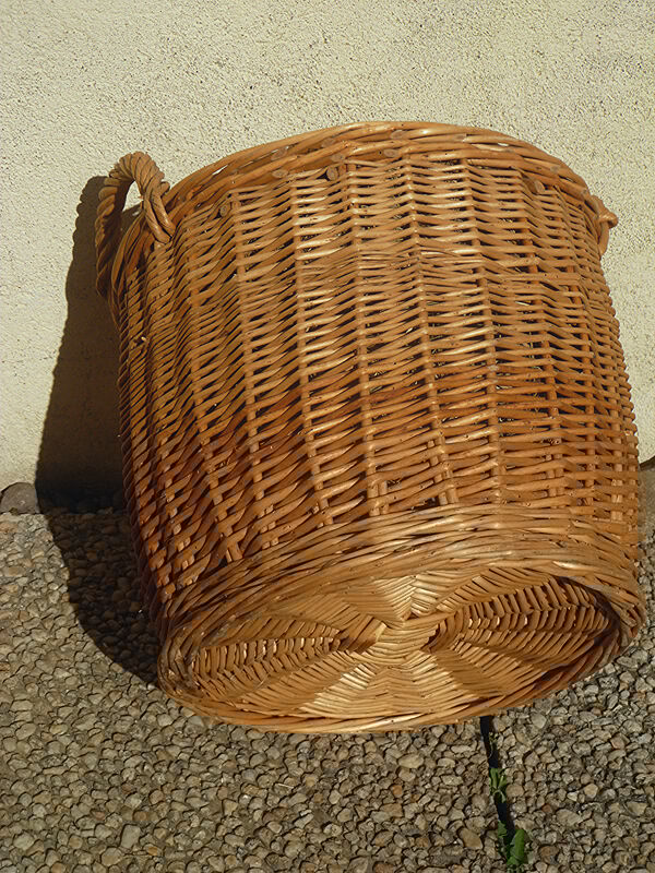 Demijohn covered with wicker