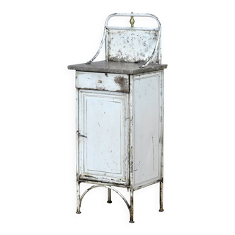 Table de chevet, vers 1920