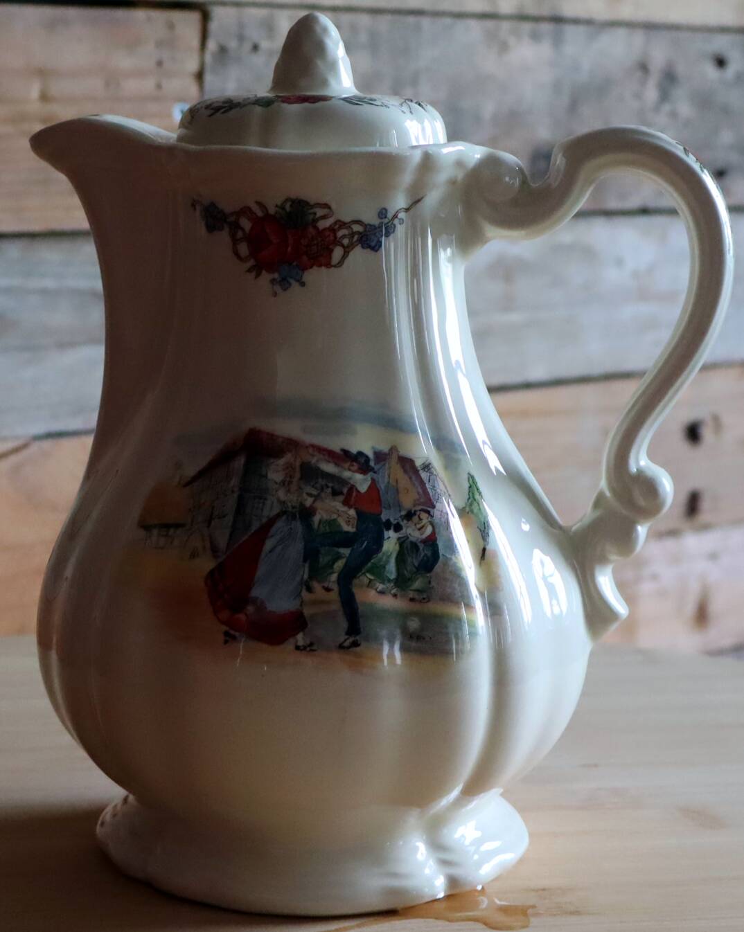 coffee pot / jug in Sarreguemines earthenware – Obernai model