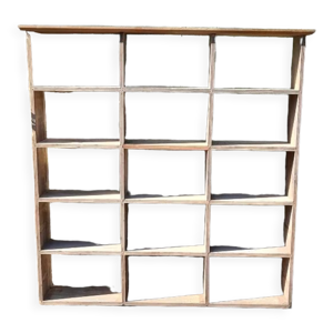 Meuble à casiers