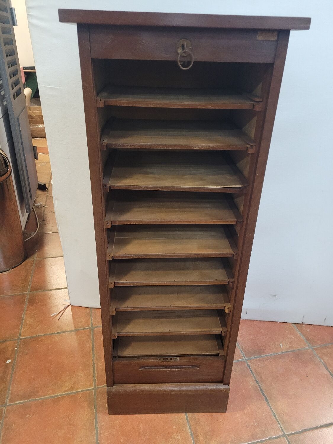 Old single curtain binder