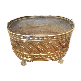 Jardinière en laiton repoussé