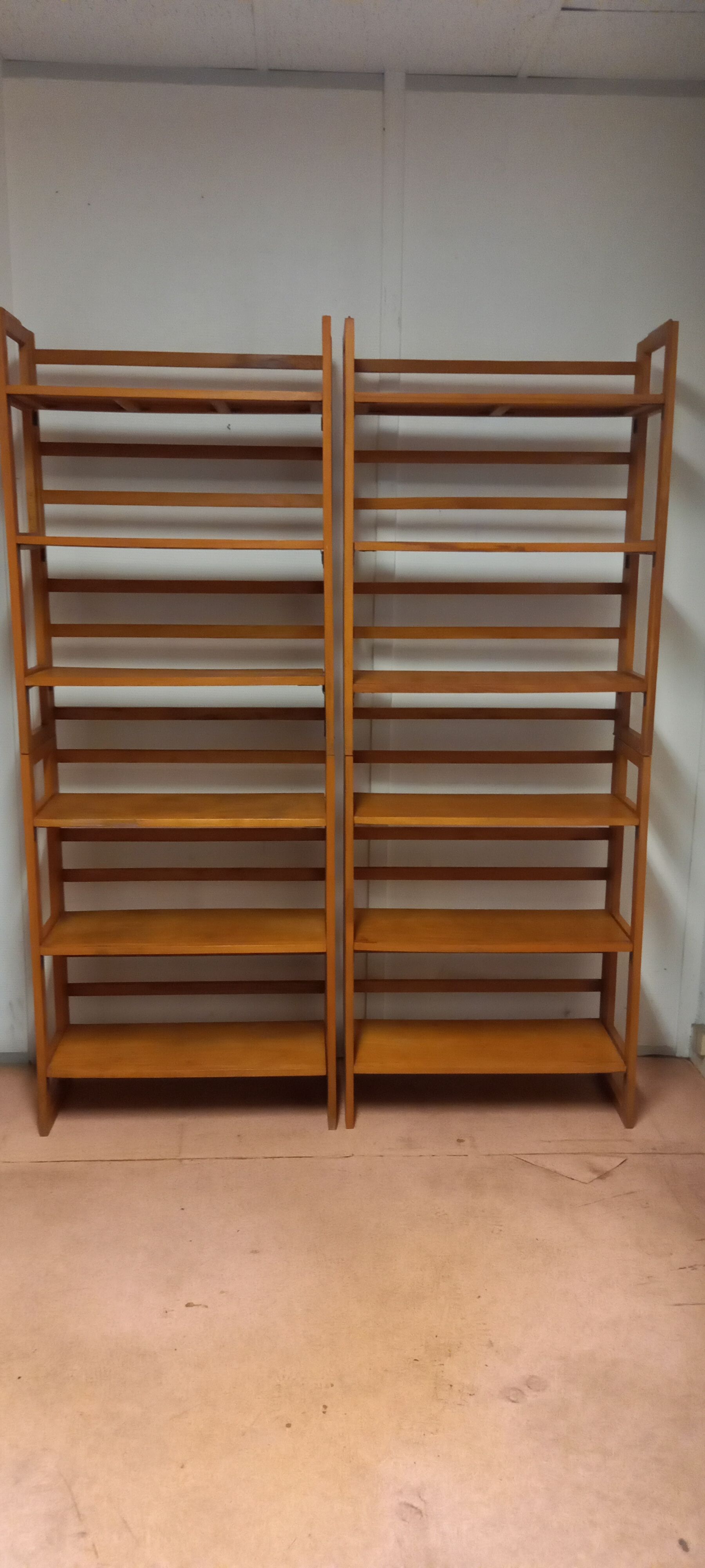 Etagere de bouquiniste vintage