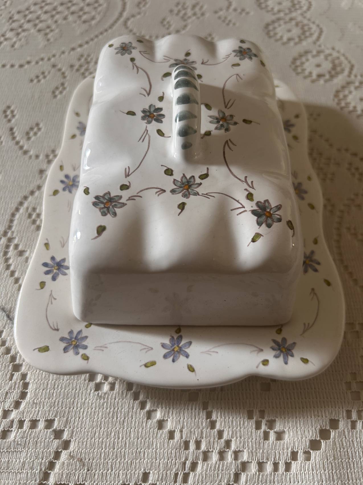 Handcrafted floral earthenware butter dish from the 1970s – Artisan production