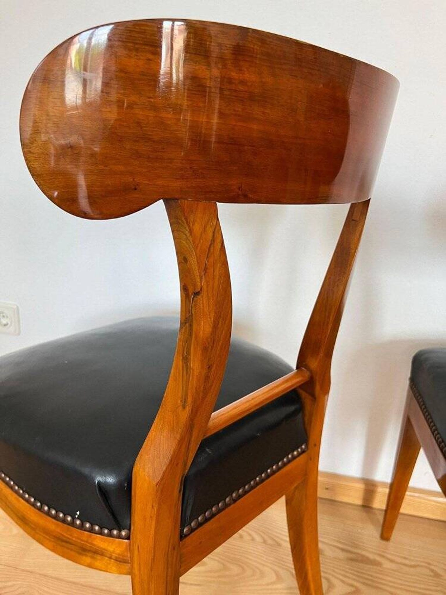 Set of Biedermeier Shovel Chairs in Walnut & Black Leather, Austria, 1820s