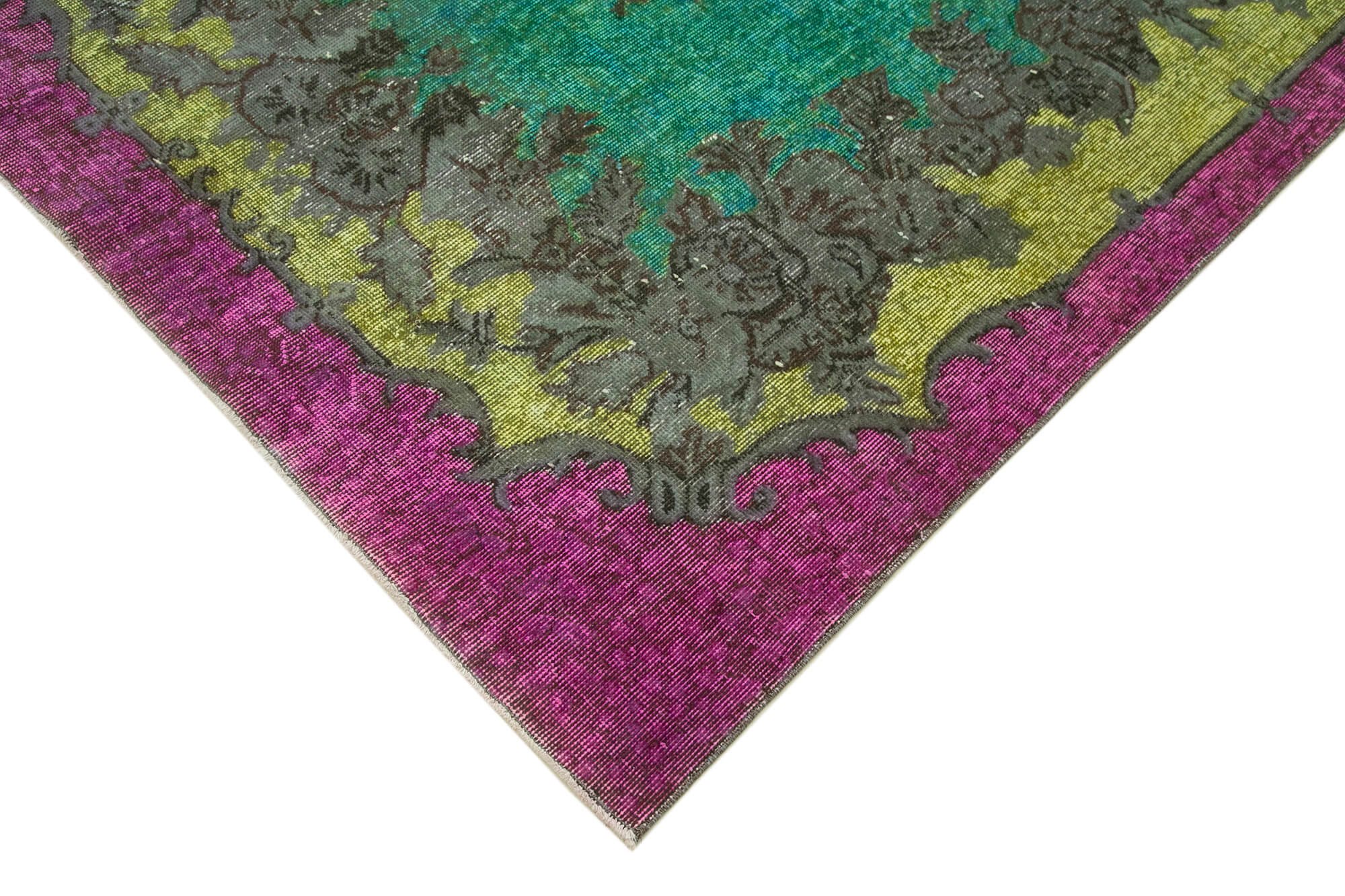 Hand-knotted oriental 1980s 171 cm x 307 cm green carpet