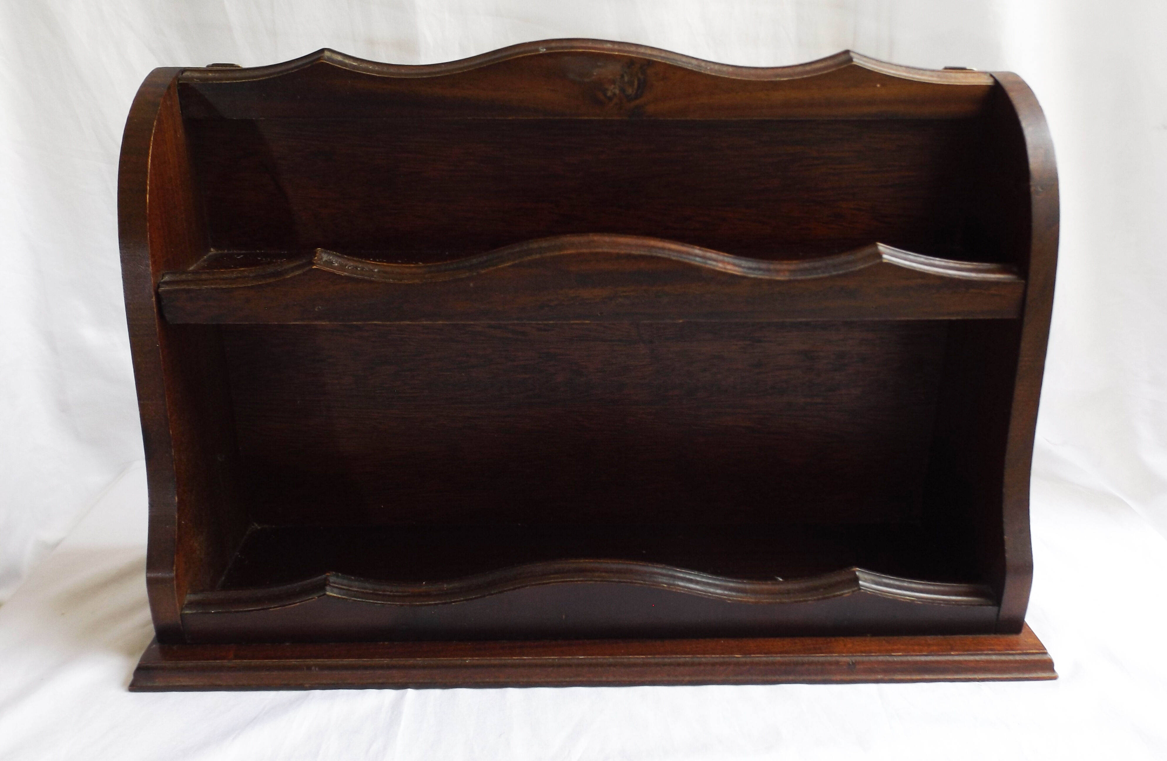 Plywood wall shelf