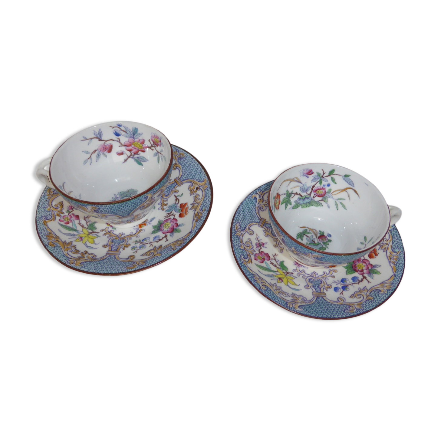 Paire de tasses à café en porcelaine de Rörstrand à décor floral japonisant