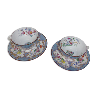 Paire de tasses à café en porcelaine de Rörstrand à décor floral japonisant