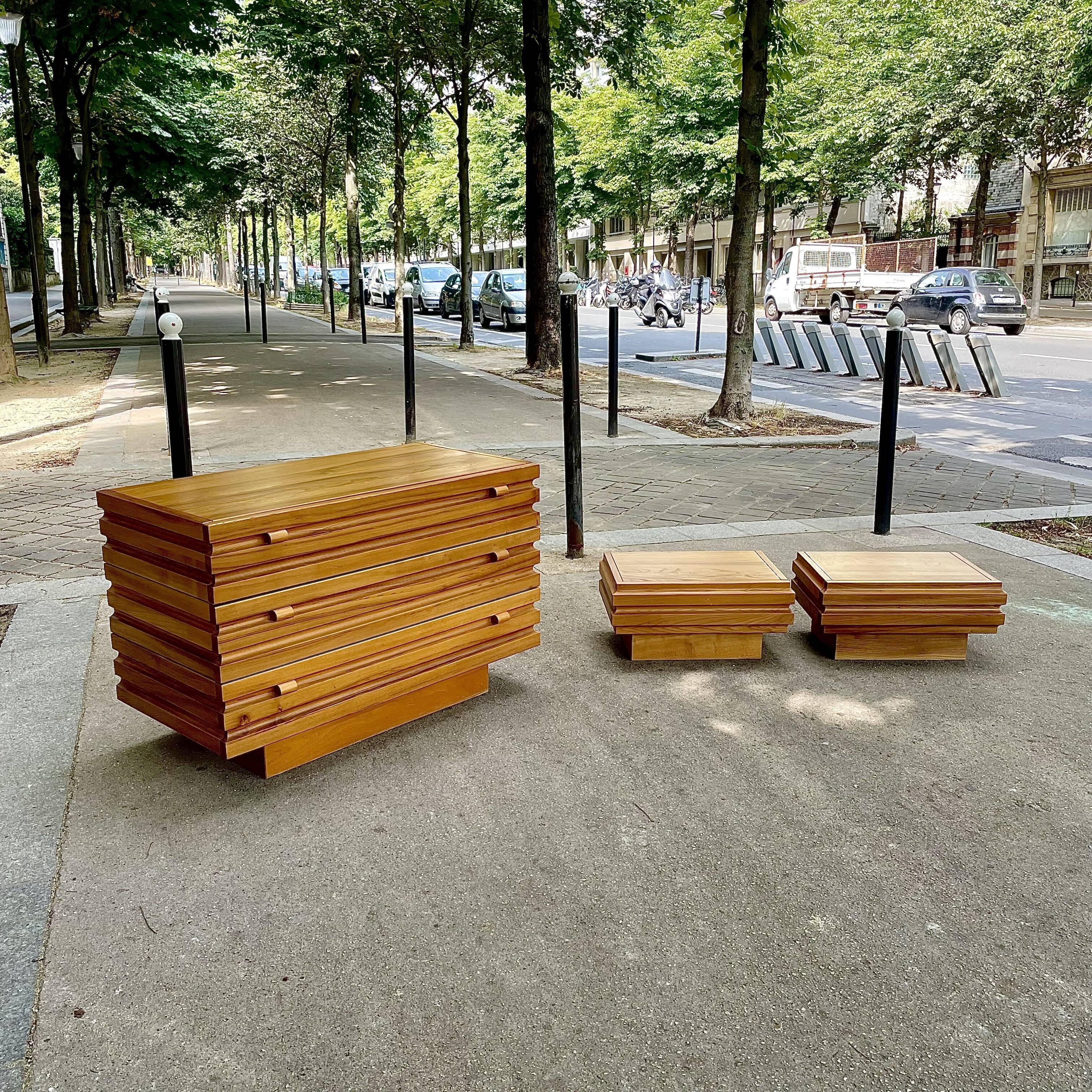 Brutalist chest of drawers in solid elm, Maison Regain, 1970