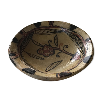 Kabyle terracotta dish