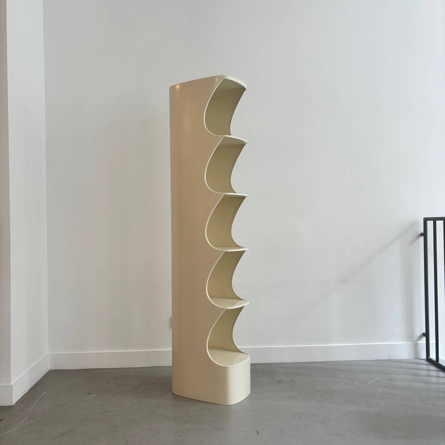 Étagère en ABS laqué beige par Valérie Doubroucinskis pour Rodier, années 70