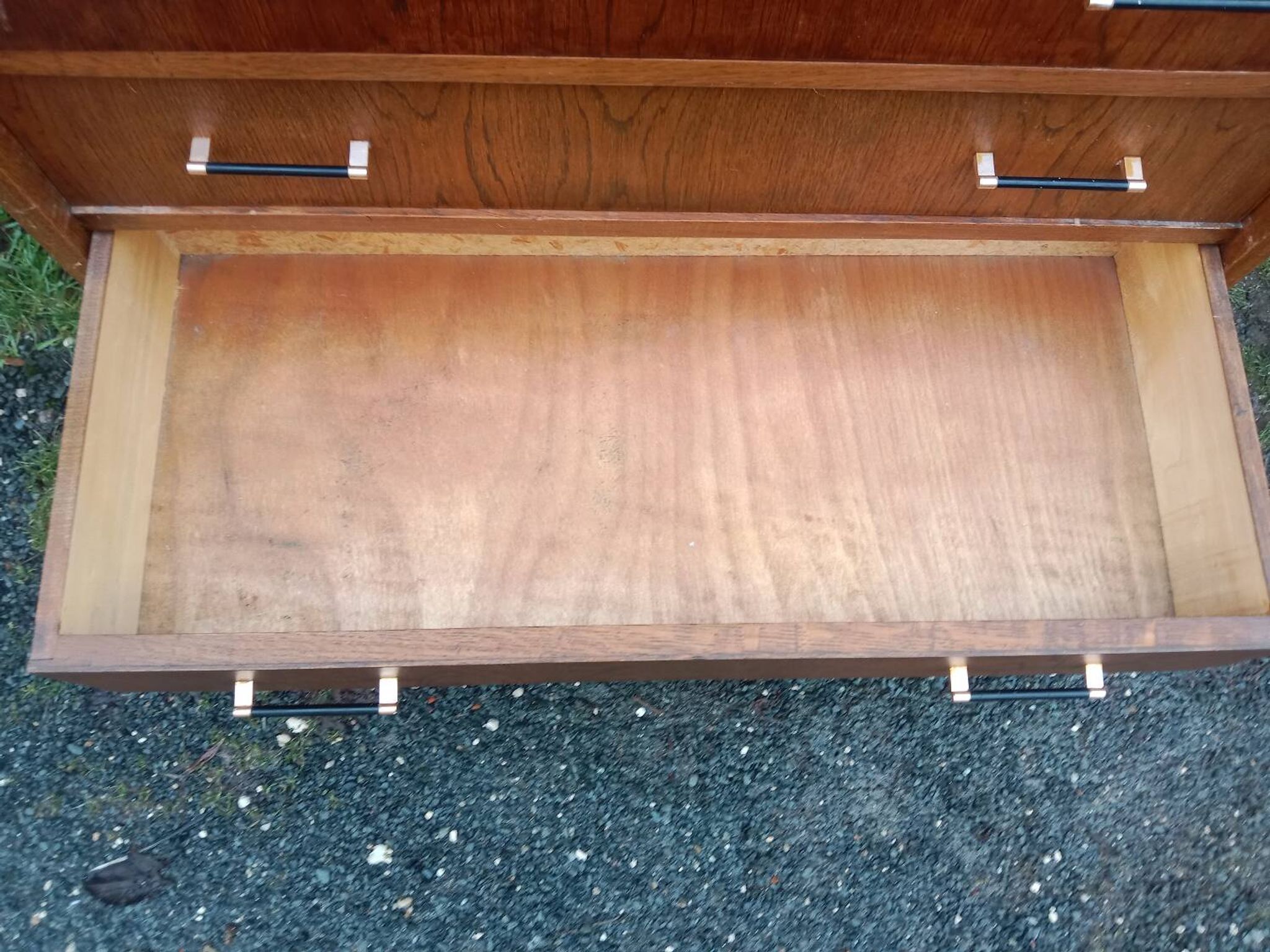 Commode vintage pieds compas
