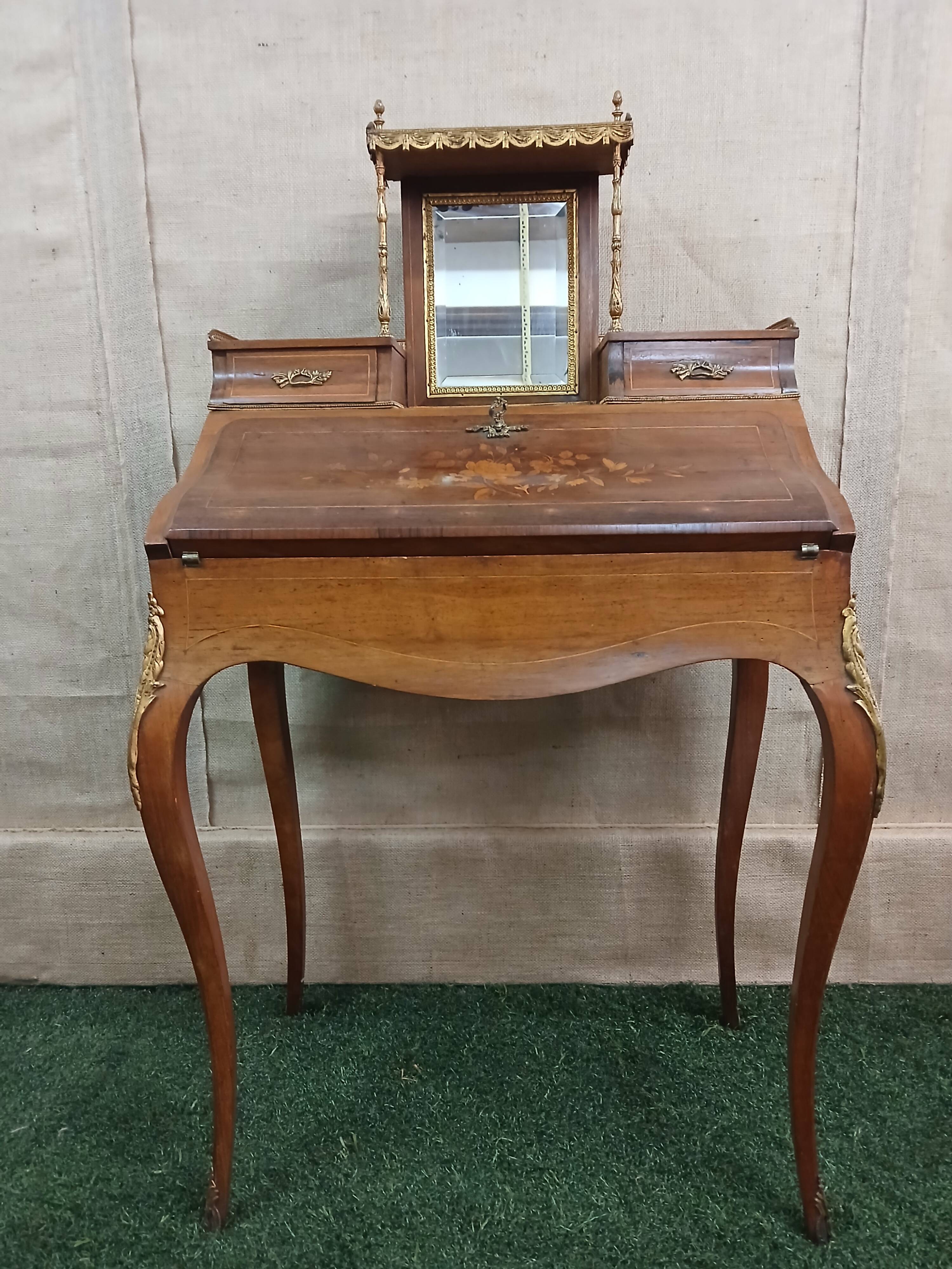 Lady secretary's office