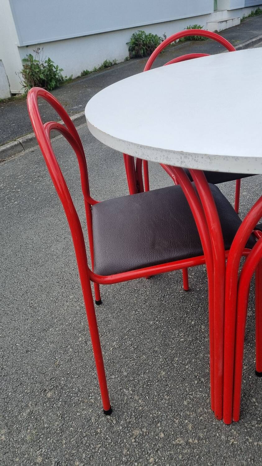 Vintage table and 6 chairs set
