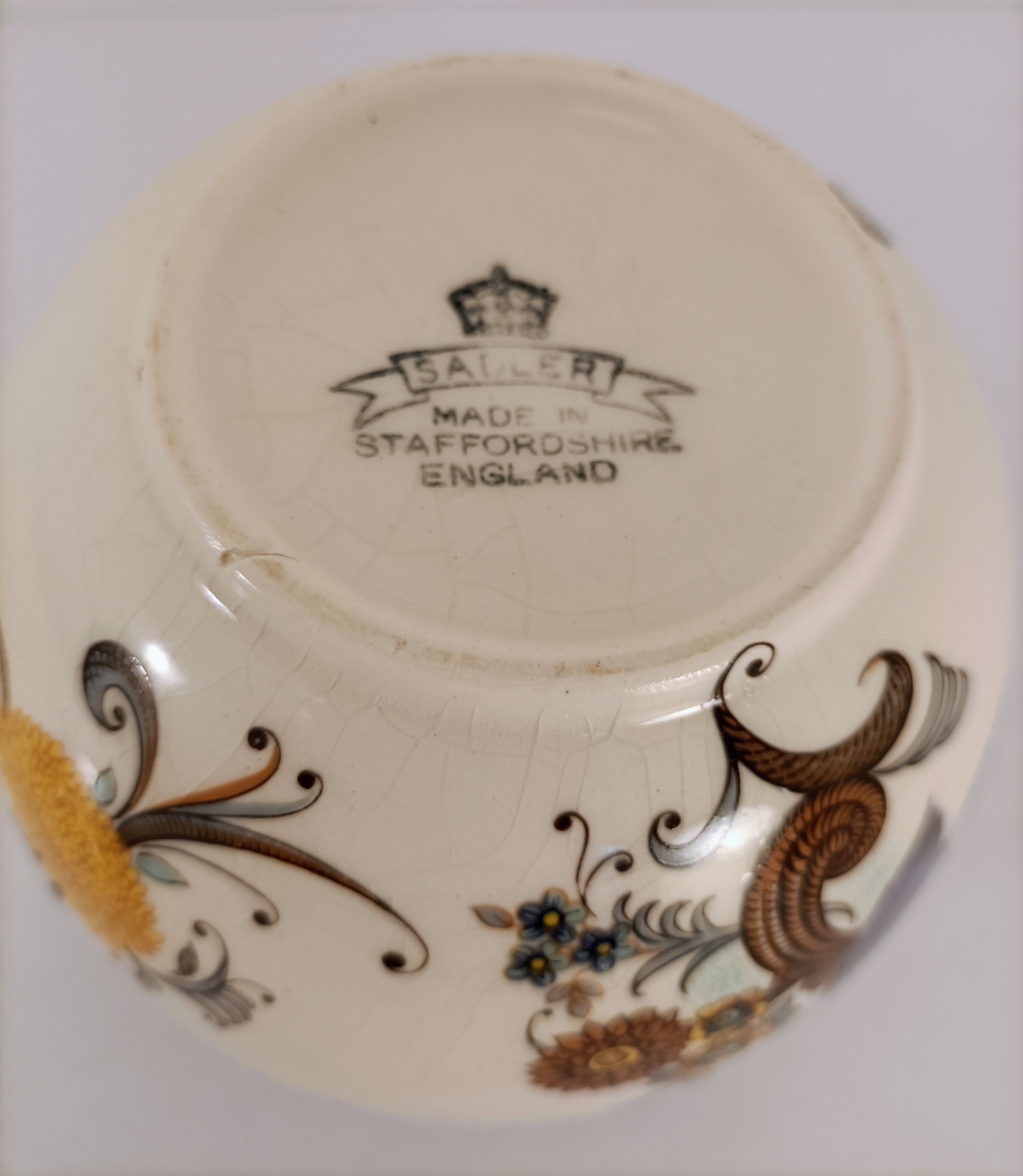 Sadler ceramic ginger pot with lid - Made in England