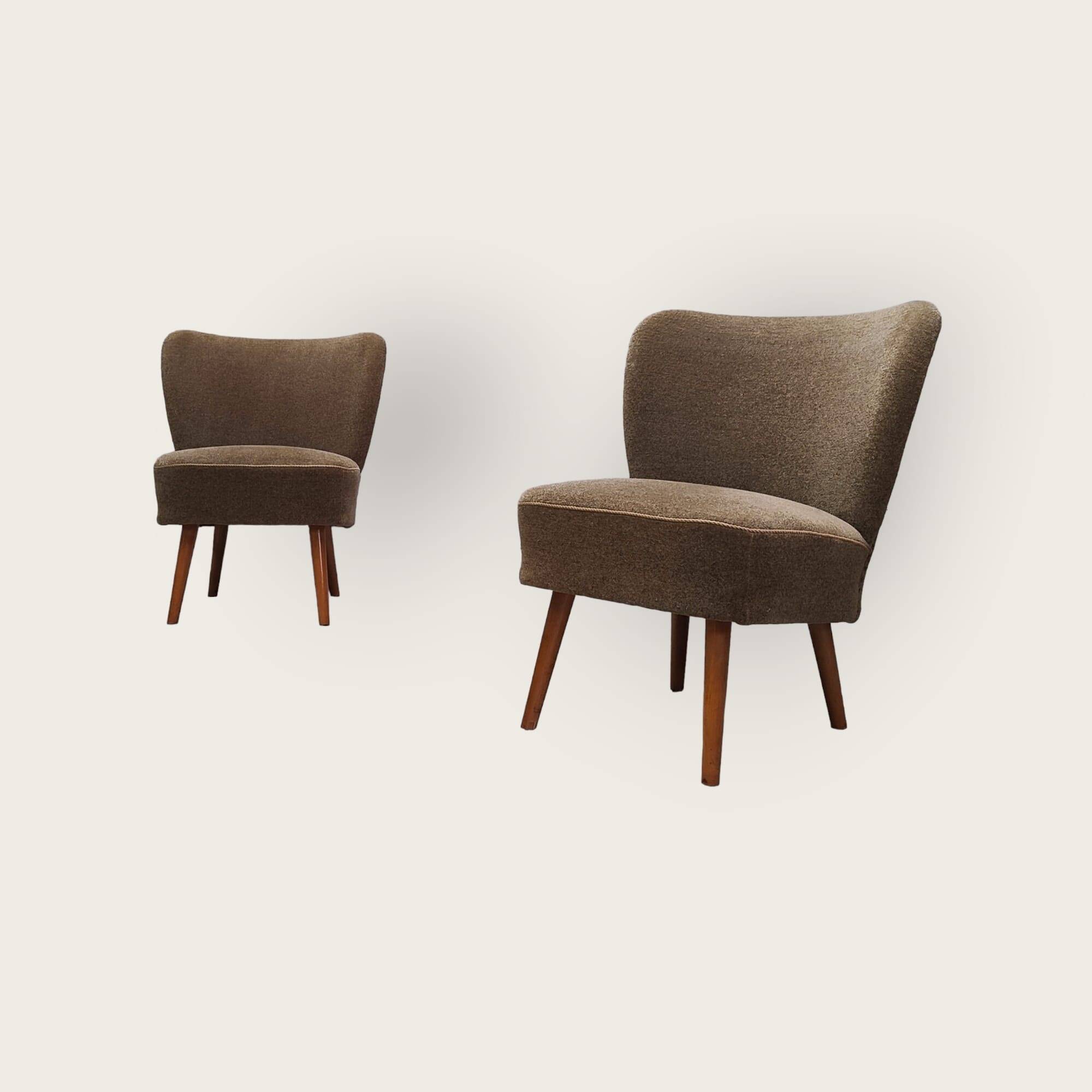 Deux fauteuils cocktail du milieu du siècle