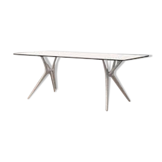 Foldable white Kartell table
