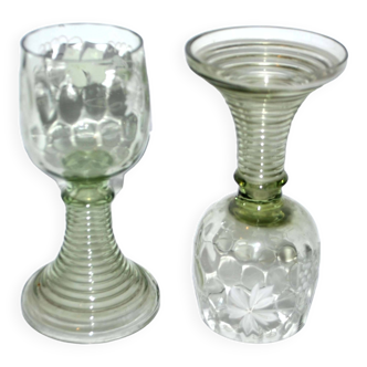 Verre à vin du rhin ancien roemer en verre soufflé vert clair émaillé blanc