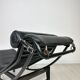 Chaise longue vintage 'LC4' par Le Corbusier, Pierre Jeanneret et Charlotte Perriand pour Cassina – édition entièrement noire