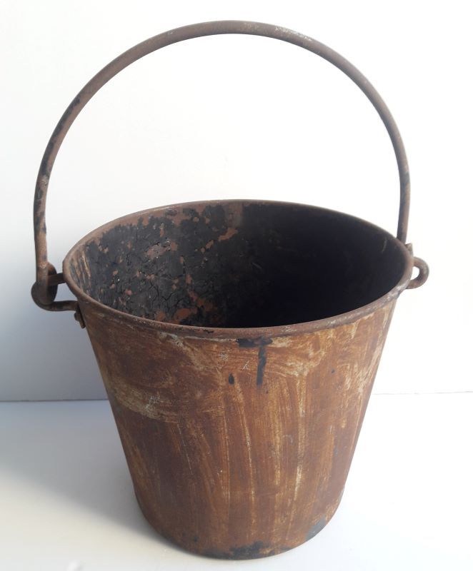 Seau en fer artisan