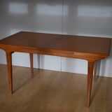 Rectangular Scandinavian extendable teak table