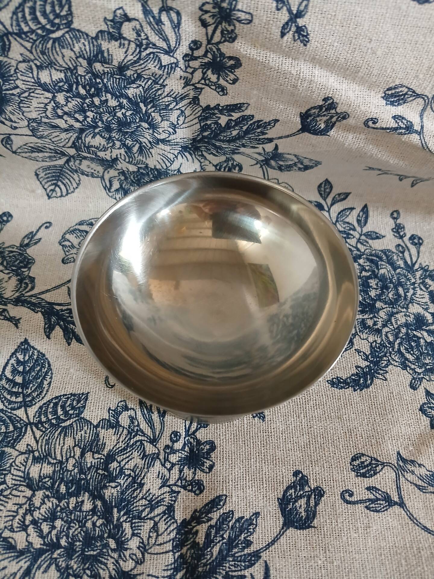 4 antique ice cream bowls