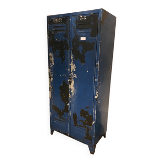 Industrial cloakroom cabinet