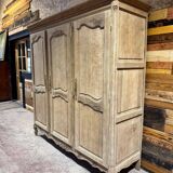 Oak wardrobe in Louis XV style