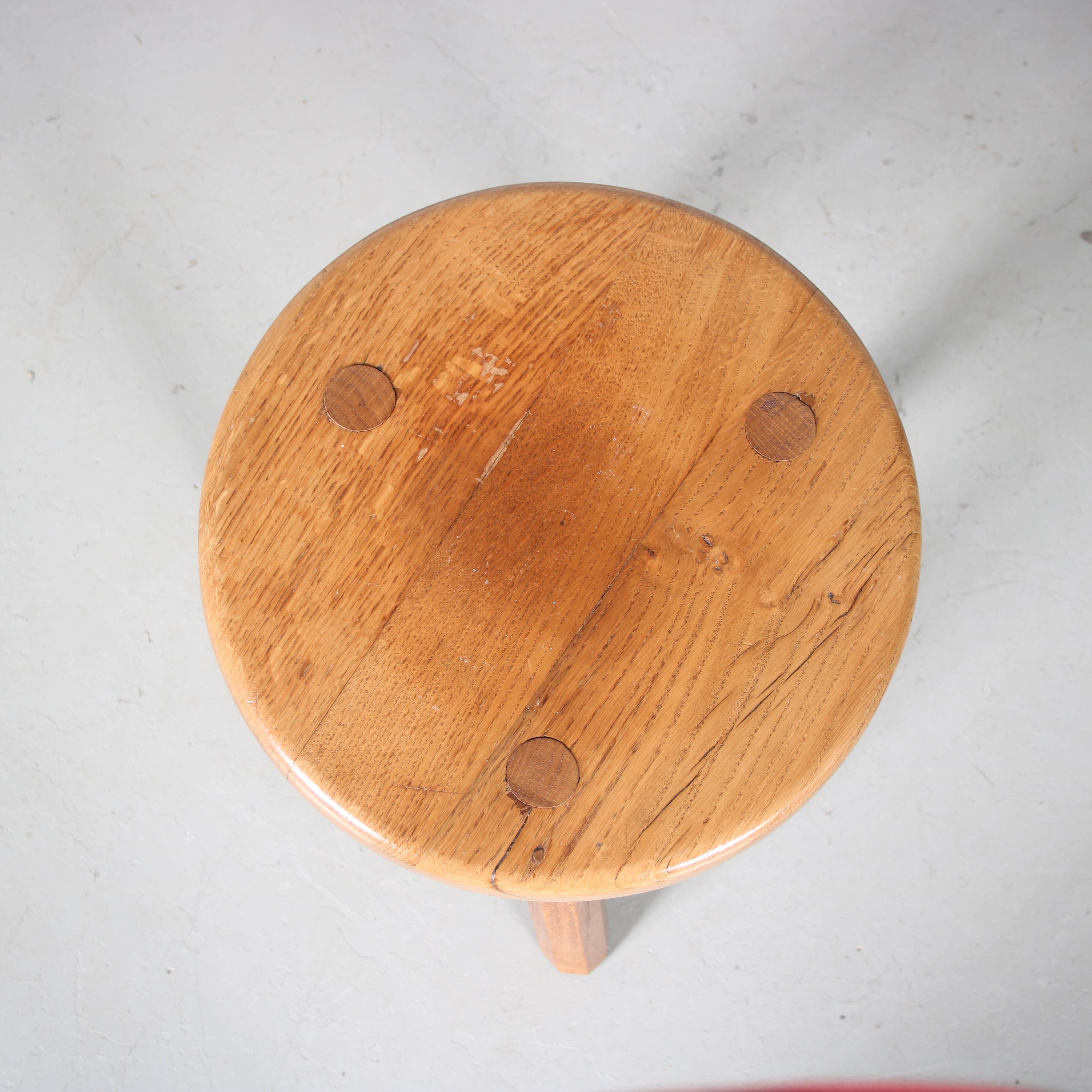 Tabouret de trépied brutaliste des années 1970 des Pays-Bas