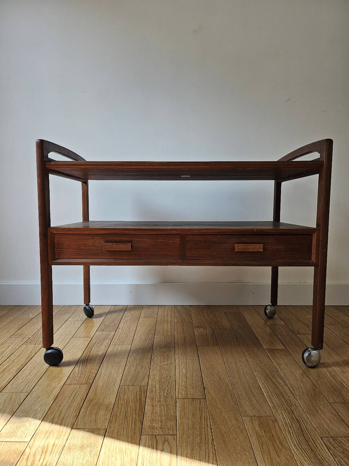 ARREBO MOBLER - Teak rolling trolley