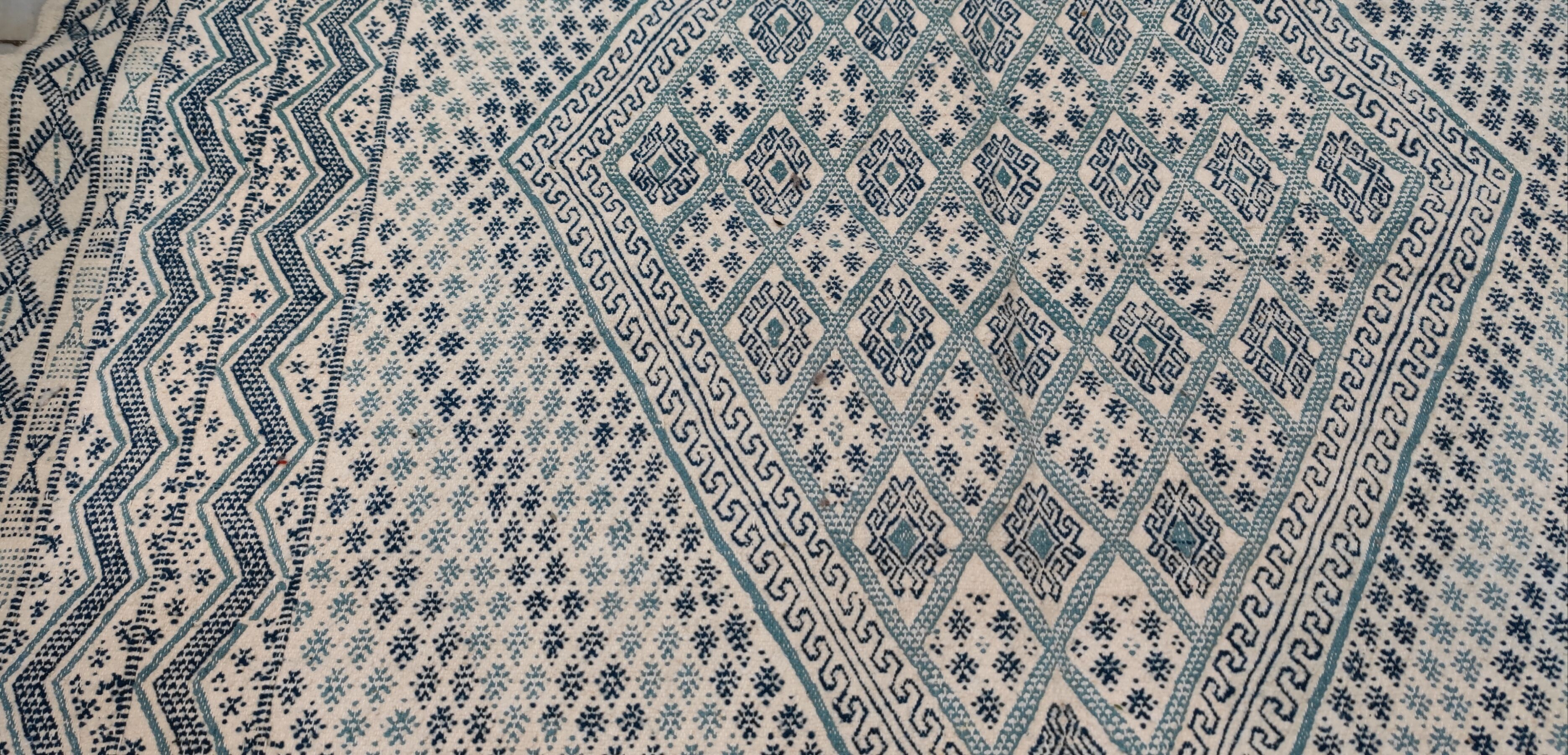 Traditional white and blue margoum carpet woven hands in pure wool