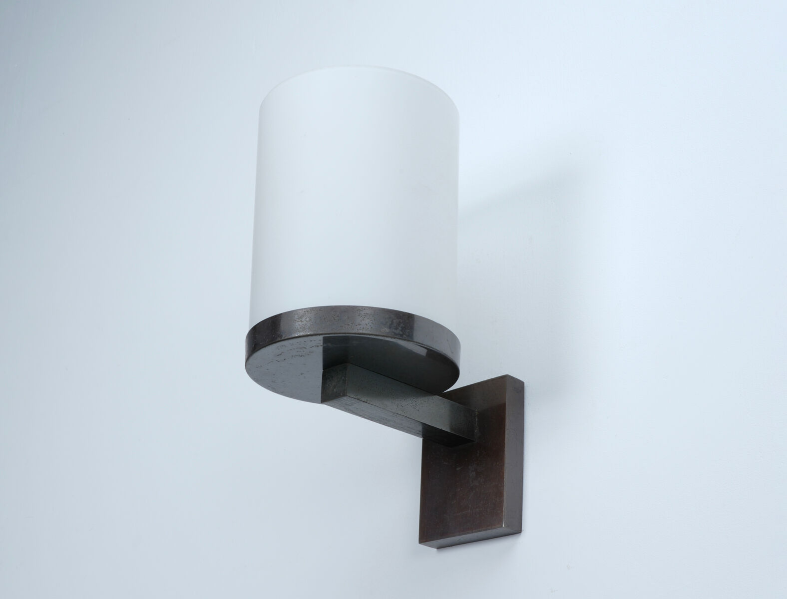 Modernist wall lamp Jean Perzel circa 1930