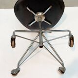 Early 3217 office chair by Arne Jacobsen
