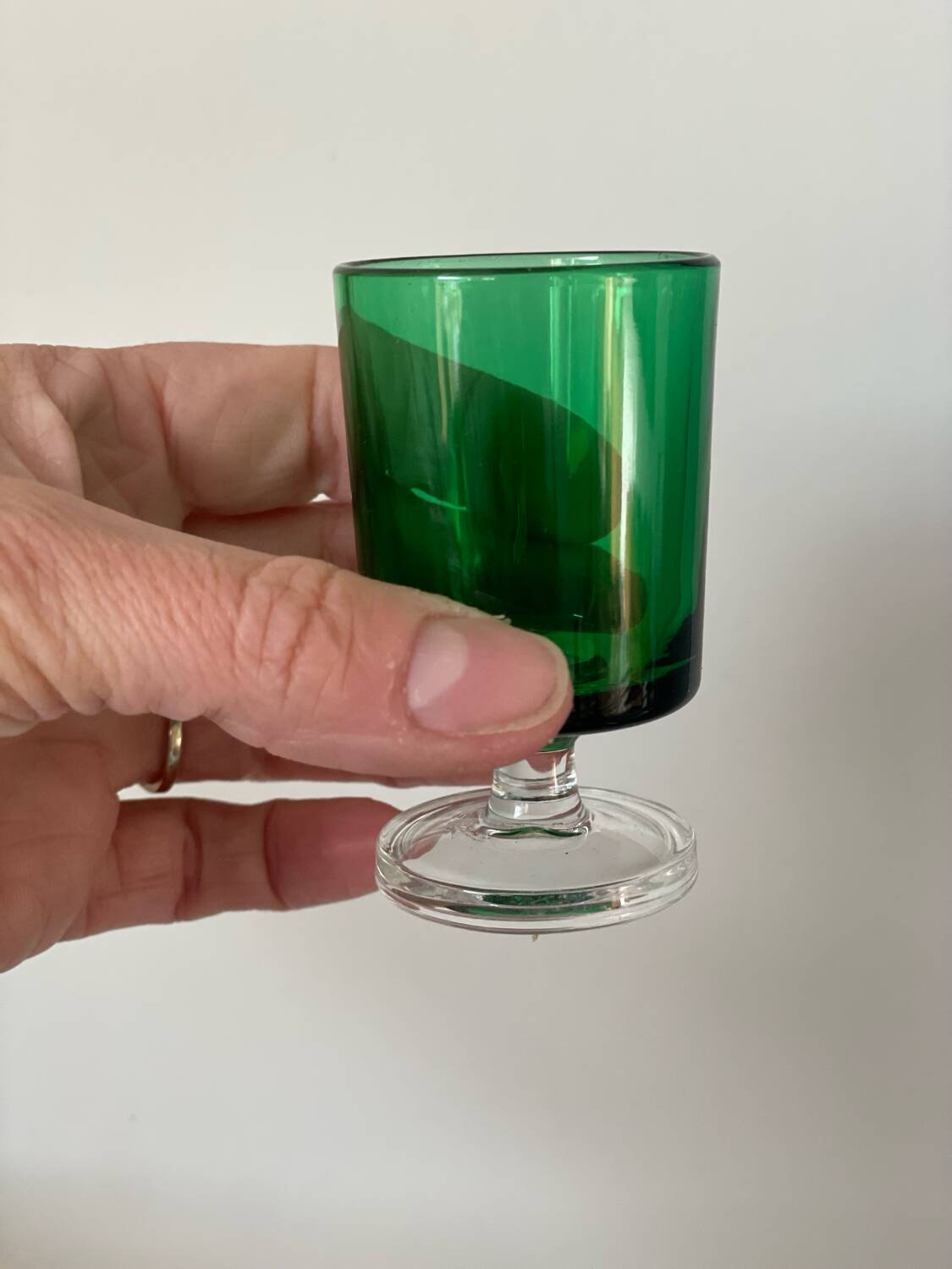 8 verres à pied Luminarc France années 70 verts bicolores