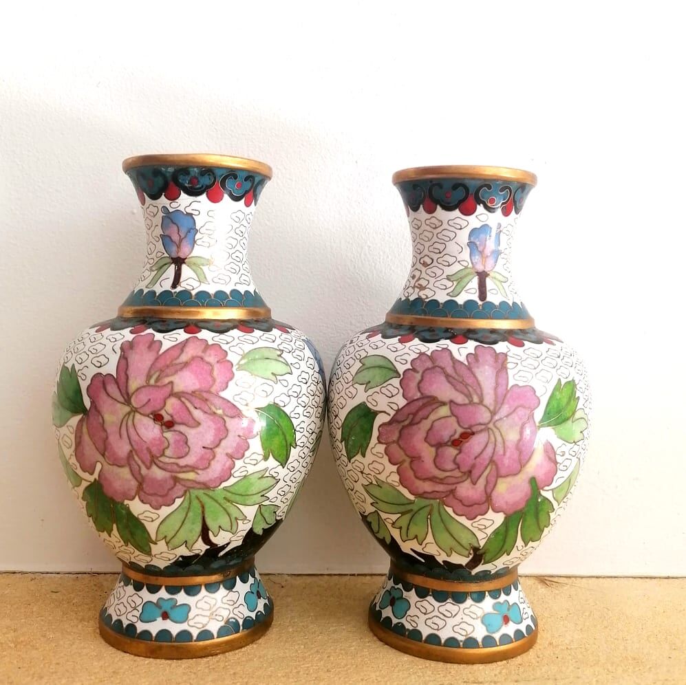 Paire de vases cloisonnés , Chine vers 1900