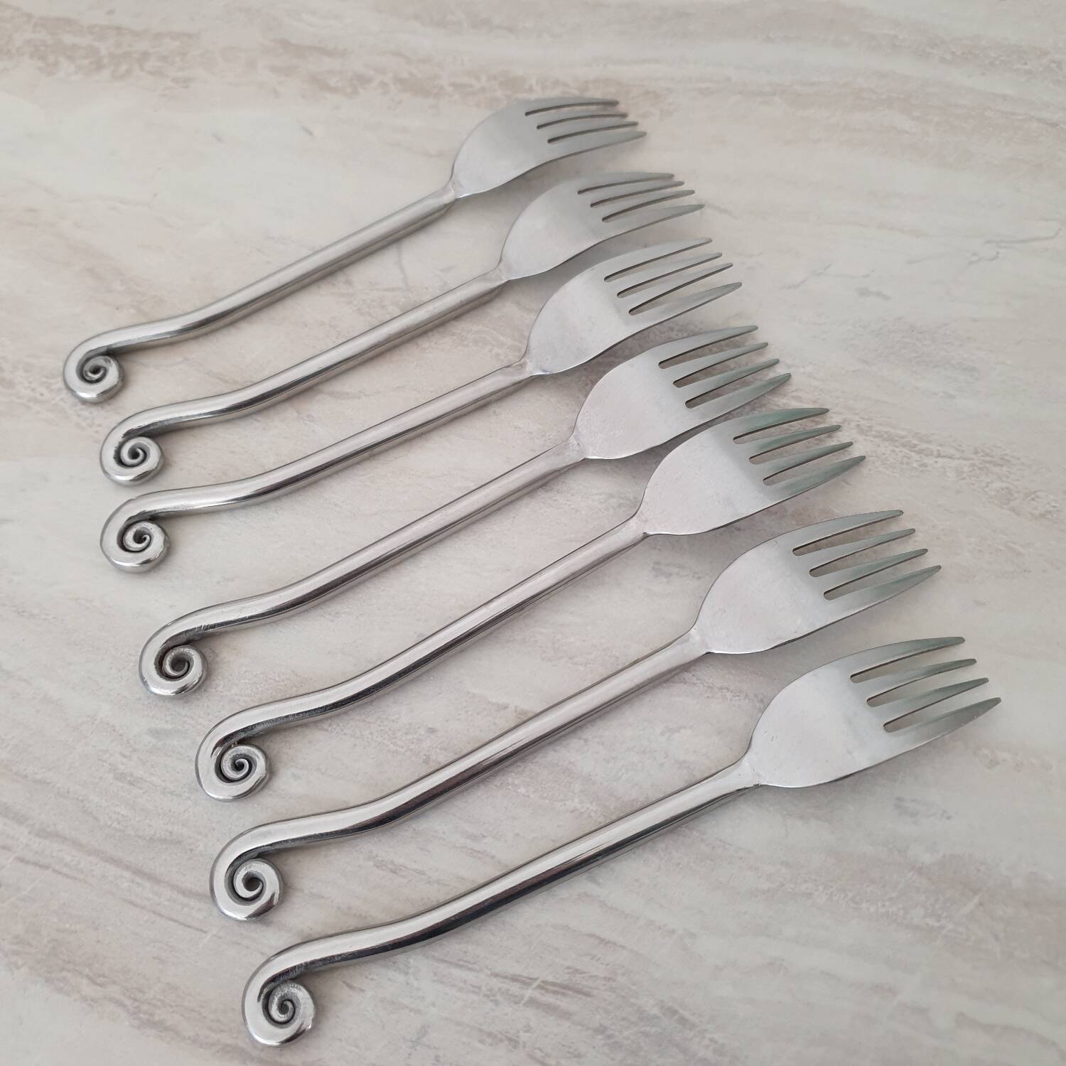 Twisted metal forks / spiral cutlery / twist