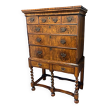 Commode ancienne en ronce de noyer du XVIIIe siècle